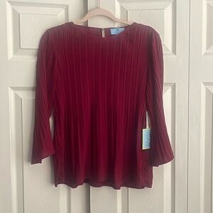 CeCe women's antique ruby pleated blouse crew neck.  CONT I (i)